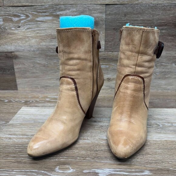 Caressa Michelle Tan leather Ankle Booties Women's Size 9 - Picture 1 of 7